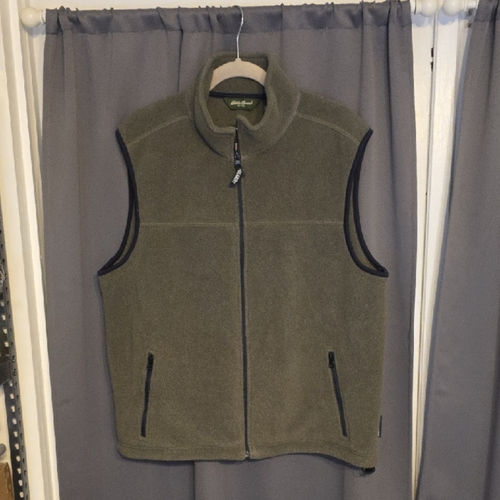 Eddie Bauer Men's Fleece Vest Khaki Green Zips Pockets Sz L EUC